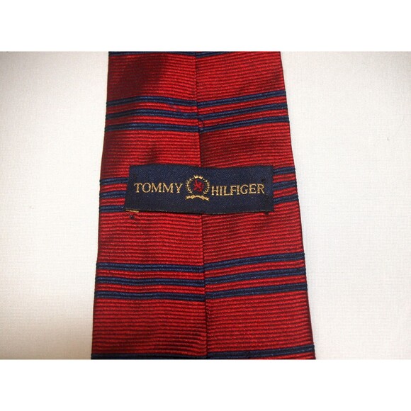 Tommy Hilfiger Men's Repp Stripe Tie Necktie Red Silk USA 4" Vintage Classic 60" - Picture 2 of 5